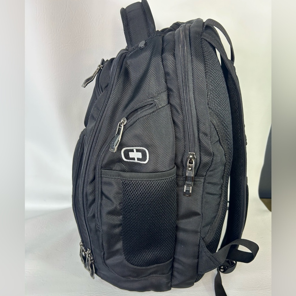 OGIO Mercur Laptop Backpack – Black | Wilson & Company Edition | PRISTINE - Picture 5 of 11